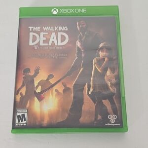 The Walking Dead: The Complete First Season Plus 400 Days for One - Green Case